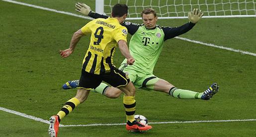 جوارديولا يؤكد سعادته بصفقة ليفاندوفسكي ويشيد بمعسكر الدوحة 